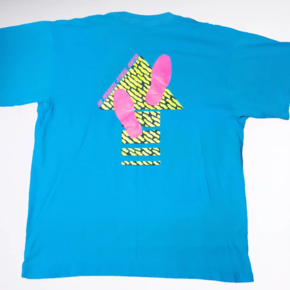 Vintage 1990s Air Products Fitness Center Tshirt Single Stitch Lee Size XL - Picture 5 of 7